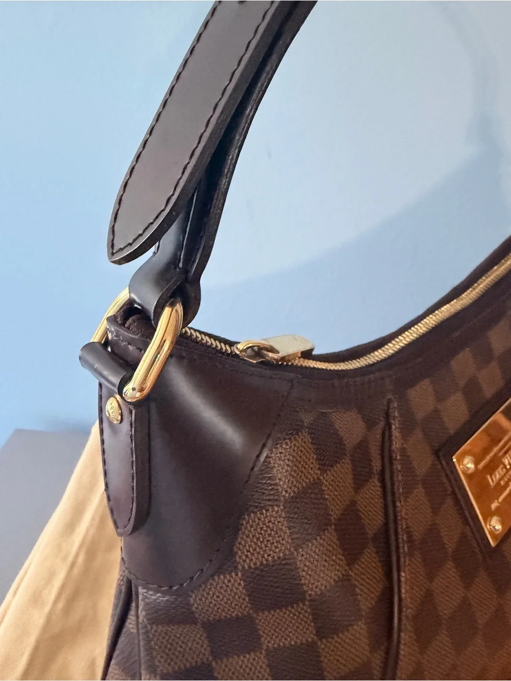 Louis Vuitton Brown Damier Ebene GM Thames Shoulder Bag